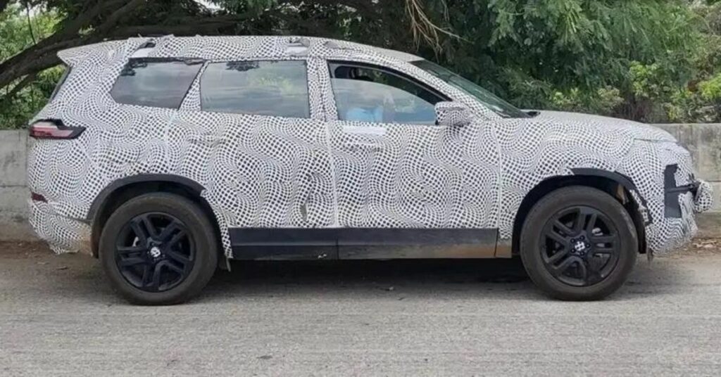 Facelifted Tata Safari Spotted Testing with Updated Design Elements