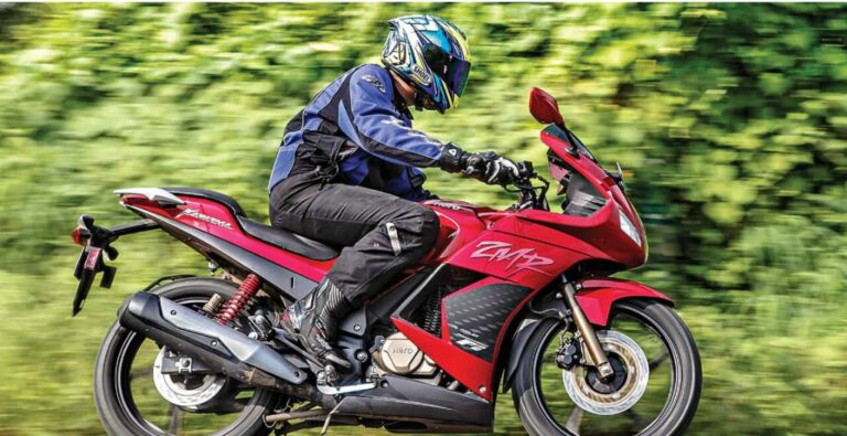 Karizma XMR 210