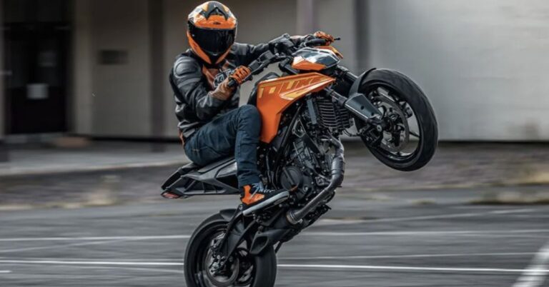 KTM 390 Duke and 250 Duke Launch