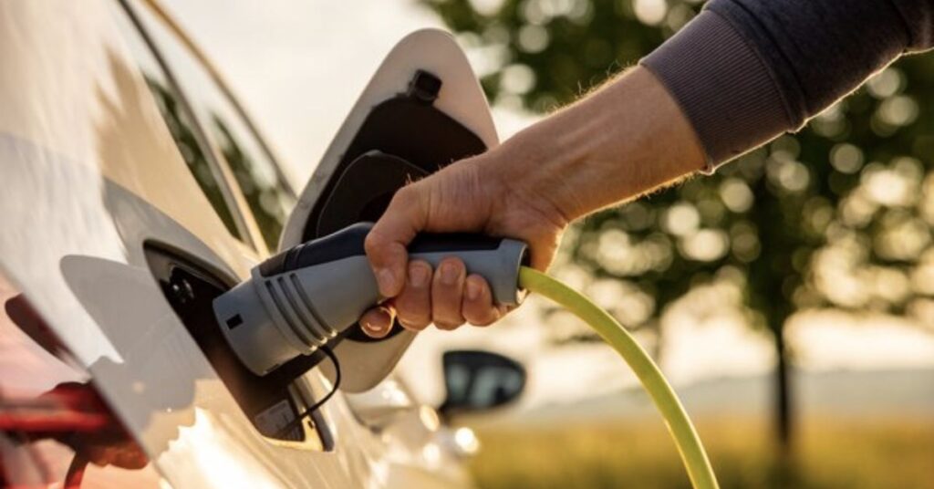 The Comprehensive Guide to Electric Vehicle (EV) Charging