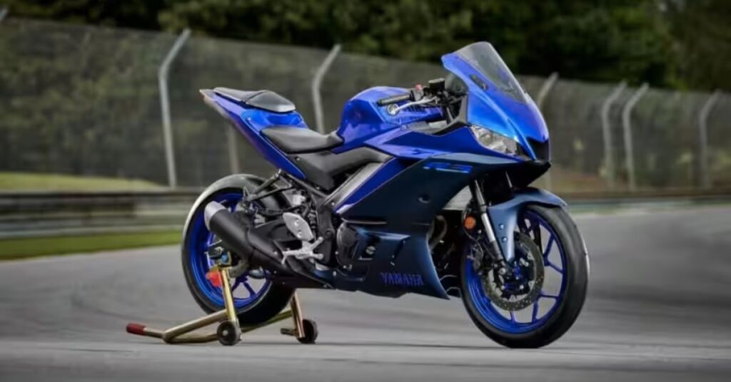 Yamaha R3 launched