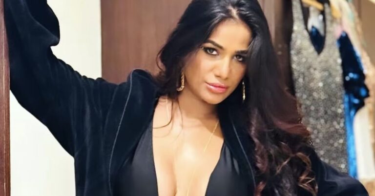 Poonam Pandey Car Collection