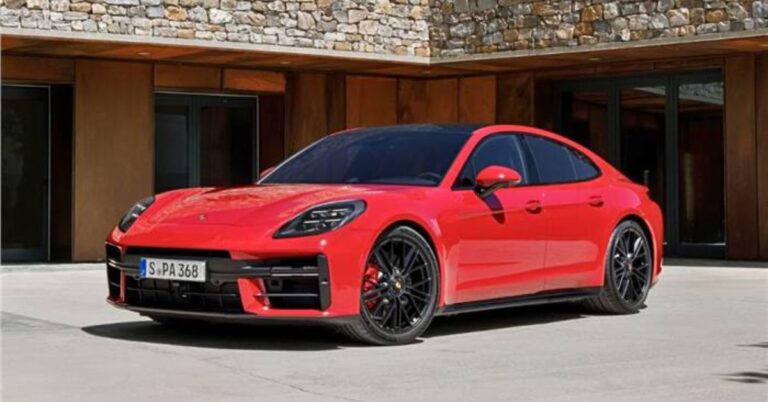 Porsche Panamera GTS Launched