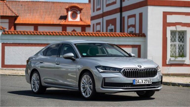 New Skoda Superb Set for India Debut at Bharat Mobility Global Expo 2025