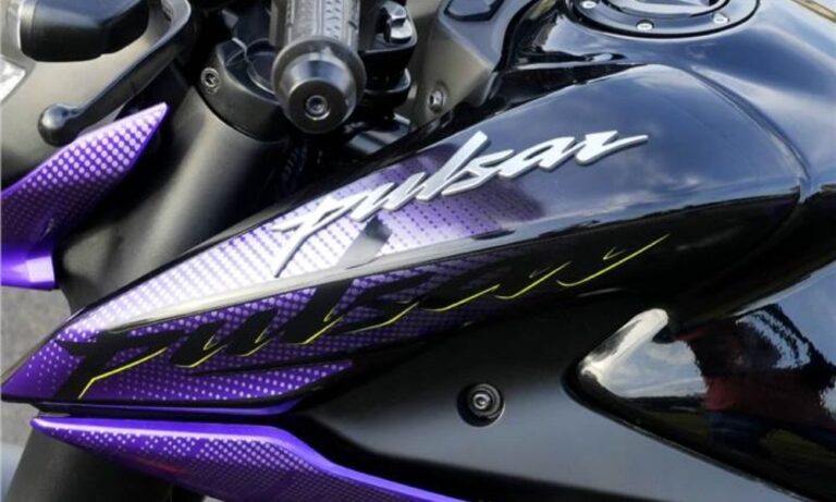 Bajaj Pulsar Offers Discounts
