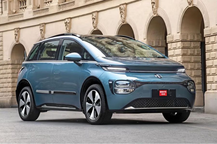 EV sales July 2025