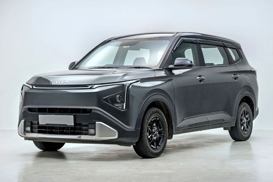 Kia Carens Clavis HTE (EX) Launched