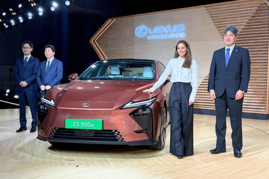 Lexus ES 500e Launched
