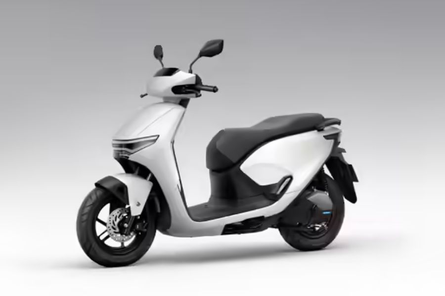 India’s Two-Wheeler Market Hits Record High in FY26 with Strong Comeback